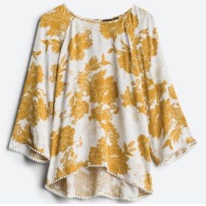 NWT Madelyn raglan crochet trim tunic beach cover.